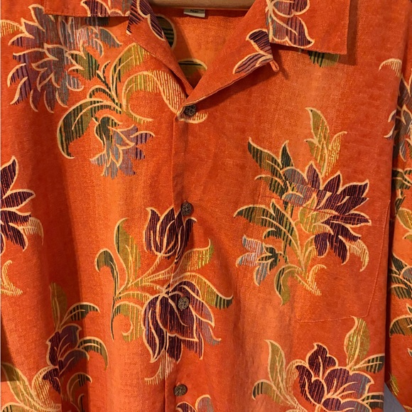 Tommy Bahama Shirt - Picture 6 of 6